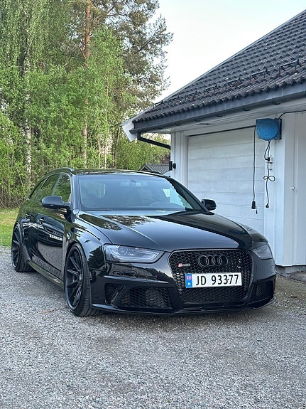 Audi RS4 10 of 27