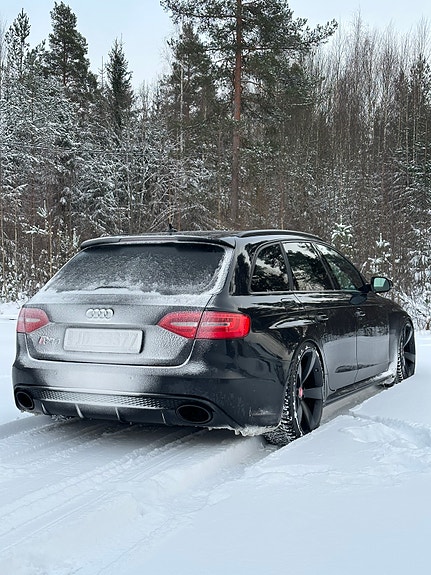 Audi RS4 16 of 27