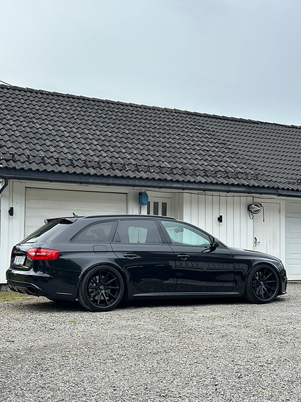 Audi RS4 7 of 27