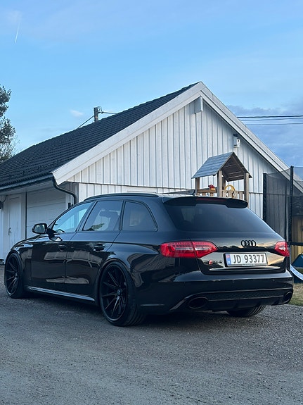 Audi RS4 13 of 27