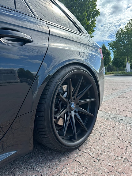 Audi RS4 4 of 27