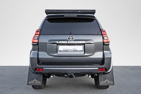 Toyota Land Cruiser 9 of 30