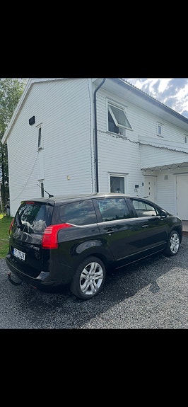 Peugeot 5008 2 of 22