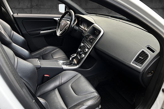 Volvo XC60 24 of 30