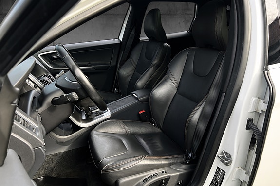 Volvo XC60 17 of 30