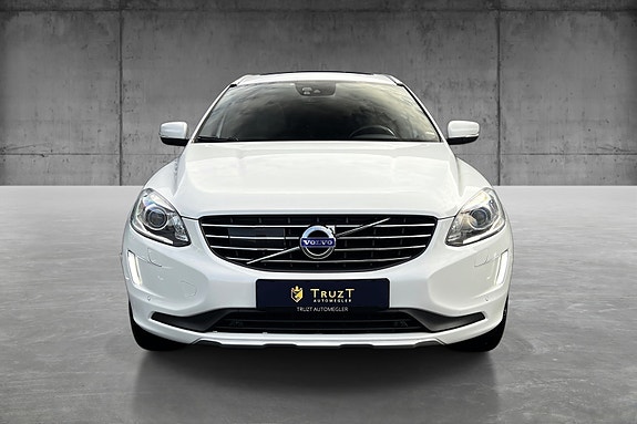 Volvo XC60 4 of 30