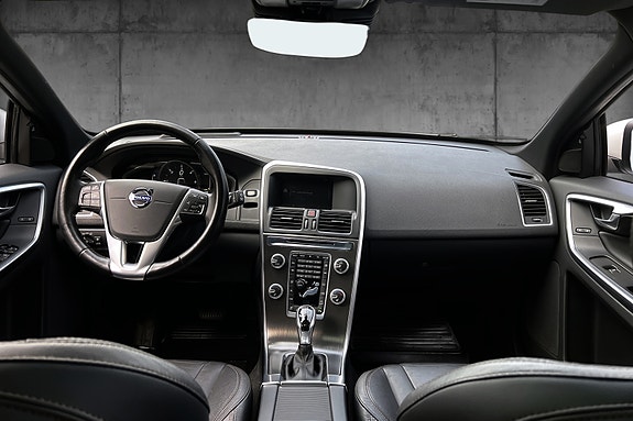 Volvo XC60 19 of 30