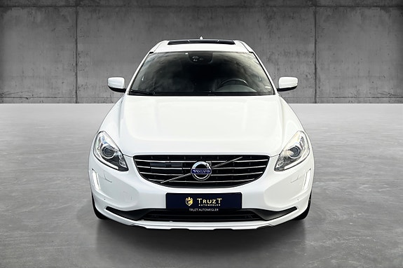 Volvo XC60 5 of 30
