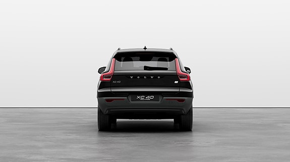 Volvo XC40 5 of 21