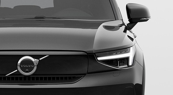 Volvo XC40 8 of 21