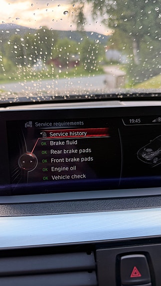 BMW 320d 13 of 13