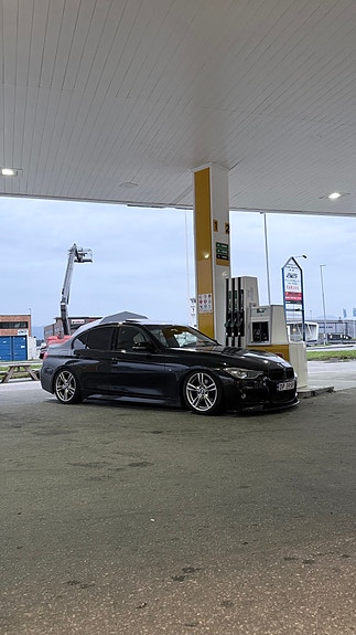 BMW 320d 6 of 13