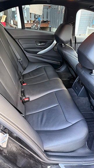 BMW 320d 10 of 13