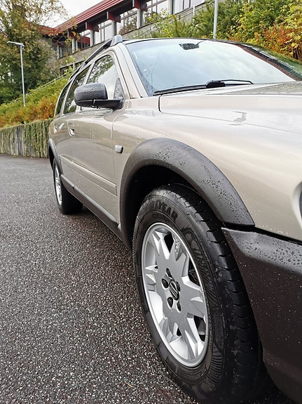 Volvo XC70 14 of 30