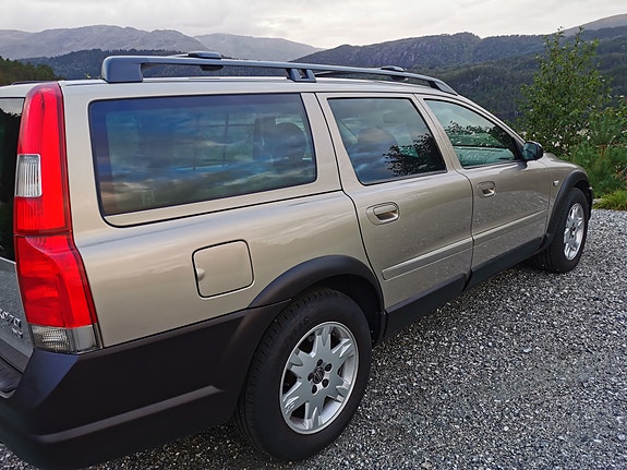 Volvo XC70 6 of 30