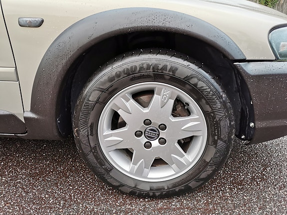 Volvo XC70 17 of 30
