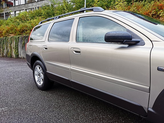 Volvo XC70 16 of 30