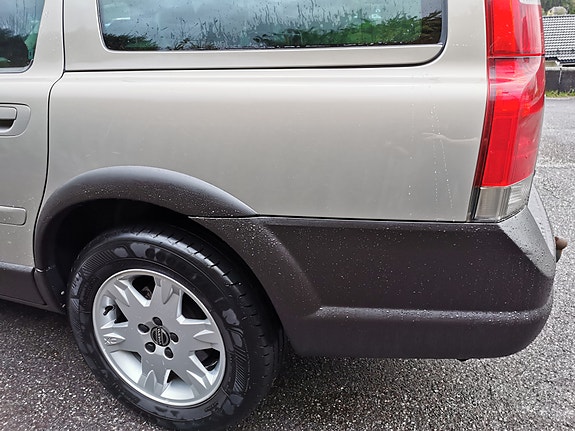 Volvo XC70 23 of 30