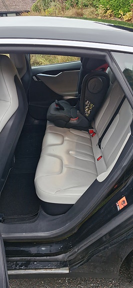 Tesla Model S 6 of 14