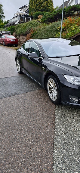 Tesla Model S 3 of 14