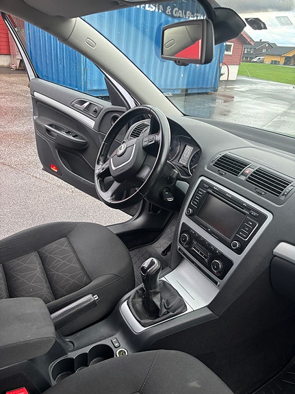 Skoda Octavia 12 of 16