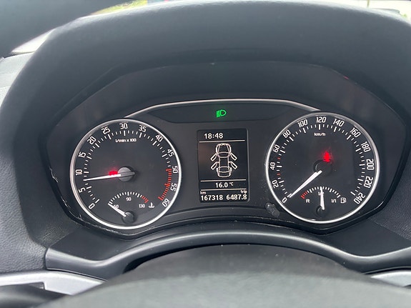 Skoda Octavia 11 of 16