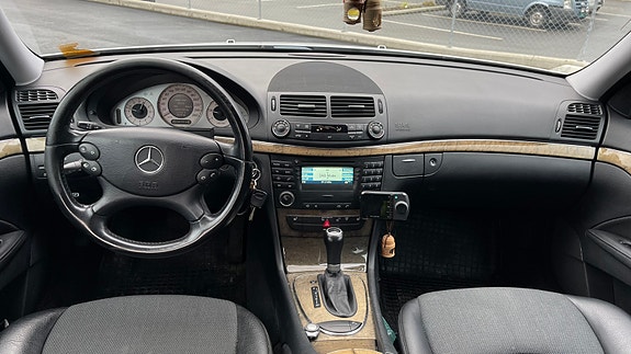 Mercedes-Benz E220 d 9 of 15