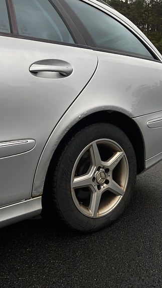 Mercedes-Benz E220 d 2 of 15