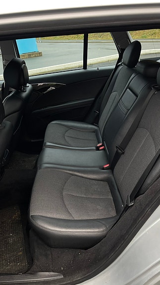 Mercedes-Benz E220 d 14 of 15