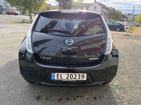 Nissan Leaf 3 of 13