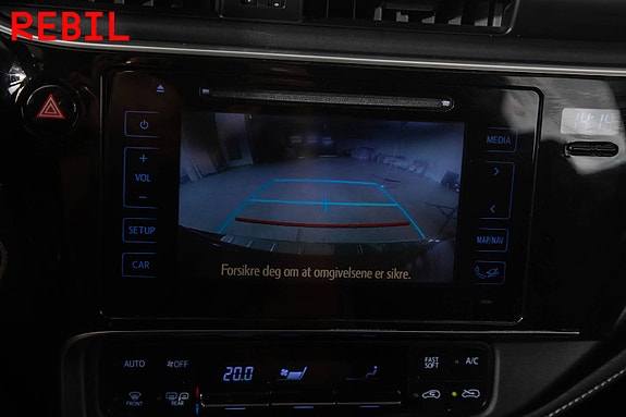 Toyota Auris 19 of 25