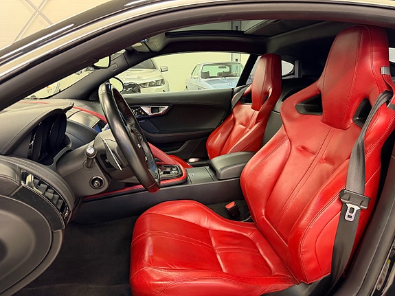 Jaguar F-TYPE 19 of 30