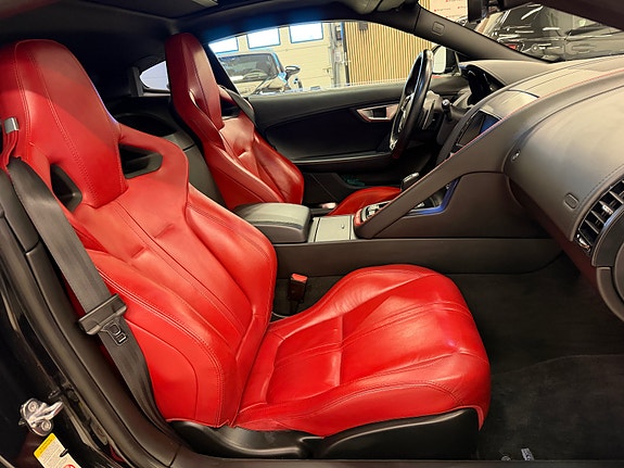 Jaguar F-TYPE 25 of 30