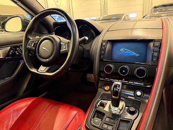 Jaguar F-TYPE 27 of 30