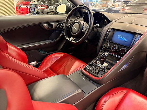 Jaguar F-TYPE 26 of 30