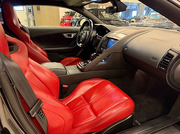 Jaguar F-TYPE 24 of 30