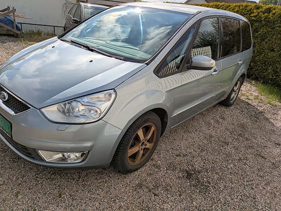 Ford Galaxy 3 of 11