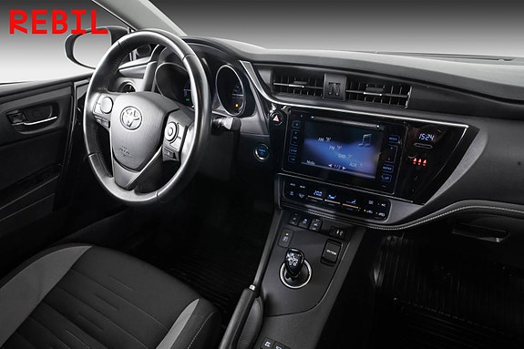 Toyota Auris 11 of 23