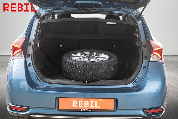 Toyota Auris 21 of 23