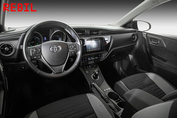 Toyota Auris 9 of 23
