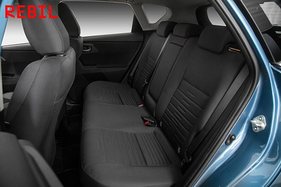 Toyota Auris 13 of 23