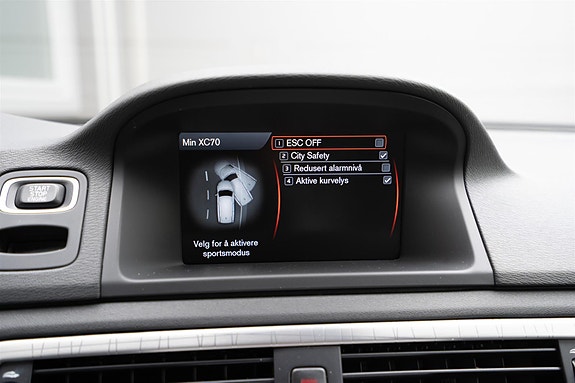 Volvo XC70 23 of 30