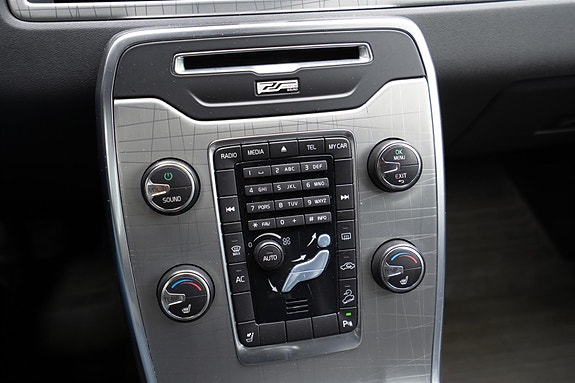 Volvo XC70 19 of 30