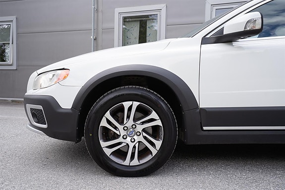 Volvo XC70 9 of 30