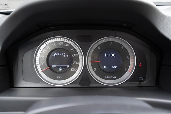 Volvo XC70 17 of 30