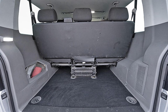 Volkswagen Caravelle 25 of 30
