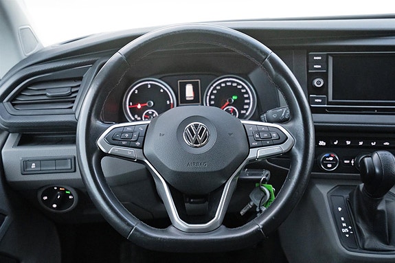 Volkswagen Caravelle 16 of 30