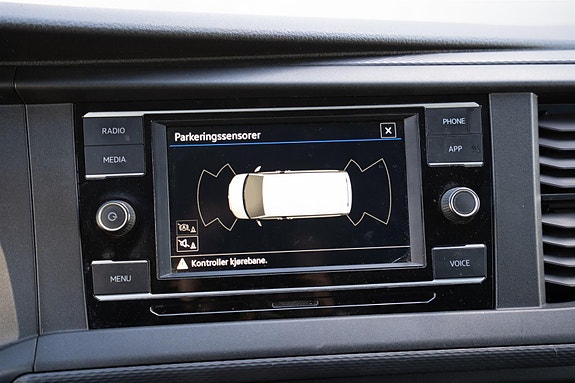 Volkswagen Caravelle 22 of 30