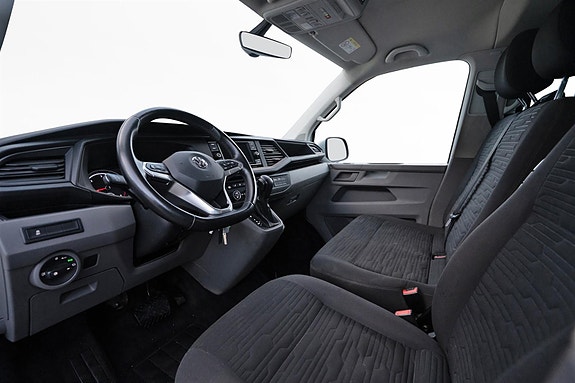 Volkswagen Caravelle 12 of 30