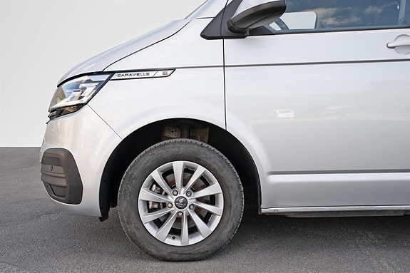 Volkswagen Caravelle 9 of 30